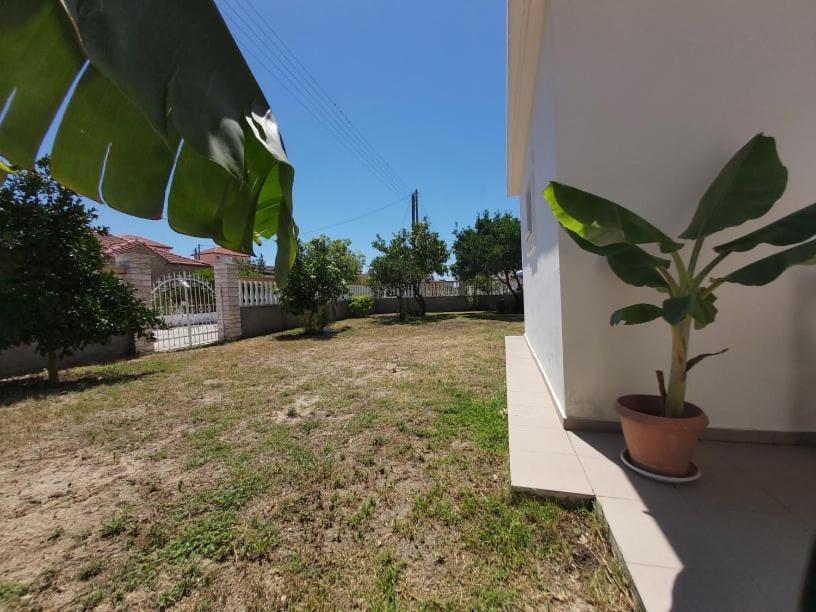 Konstantinos Apartments Амудия Екстериор снимка