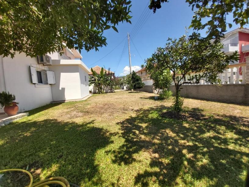 Konstantinos Apartments Амудия Екстериор снимка