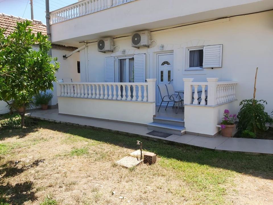 Konstantinos Apartments Амудия Стая снимка